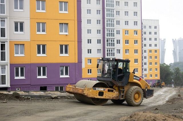 Многострадальные дома для переселенцев и сирот во Владивостоке почти достроили - PrimaMedia.Приморье, 18.07.2025