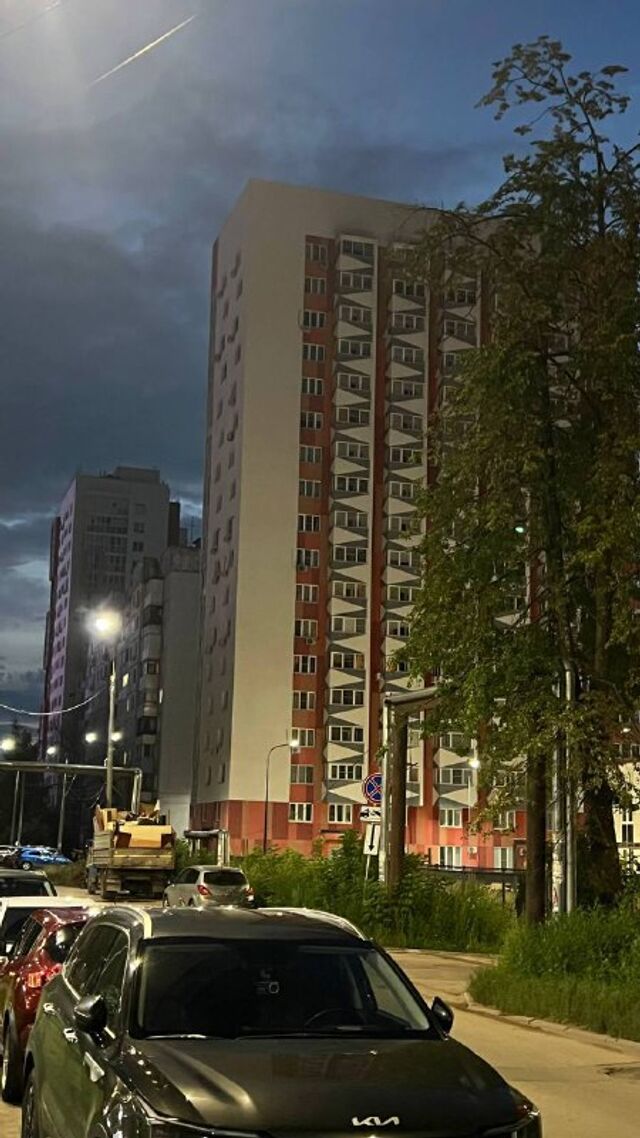 Жители двух восемнадцатиэтажных домов на улице Краснозвёздной уже два дня без электричества. - Нижний Новгород с огоньком, 25.07.2025