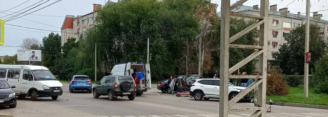 Замглавы администрации Россошанского района - руководитель отдела образования и молодёжной политики Инна Домнич пострадала в серьёзном ДТП на служебной машине Замглавы администрации Россошанского района - руководитель отдела образования и молодёжной политики Инна Домнич пострадала в серьёзном ДТП на служебной машине - 36on.ru - Воронеж | Новости | Мероприятия, 02.10.2026