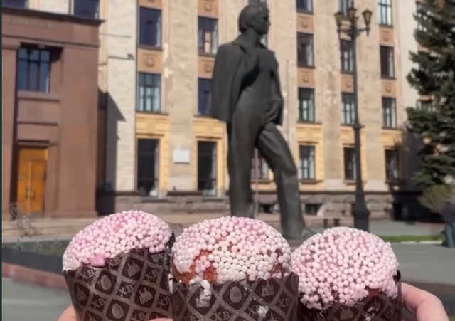 В Челябинске вуз снял реакцию иностранцев на куличи - Вечерний Челябинск, 20.04.2025