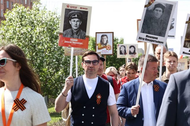 Мэр Алексей Лошкин рассказал о семейных традициях празднования 9 Мая - Вечерний Челябинск, 09.05.2025