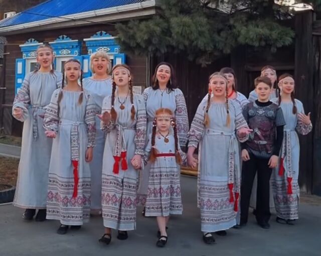 Челябинцы вместе с жителями 36 городов России исполнили песню о Родине - Вечерний Челябинск, 10.05.2025