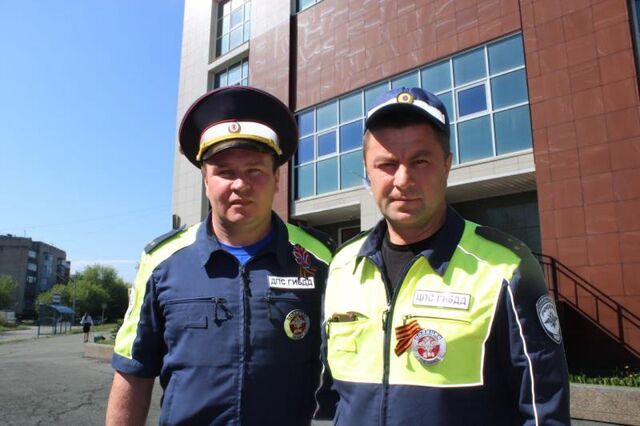 Челябинка поблагодарила инспекторов ДПС за спасение отца - Вечерний Челябинск, 10.05.2025