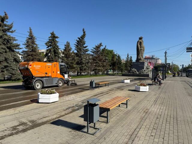 На Привокзальной площади Челябинска снесли нелегальные киоски - Вечерний Челябинск, 17.05.2025
