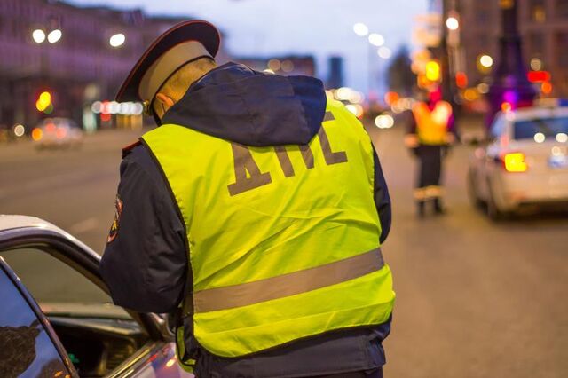 Четырех человек увезли в больницу после ДТП в Челябинске - Вечерний Челябинск, 08.11.2025