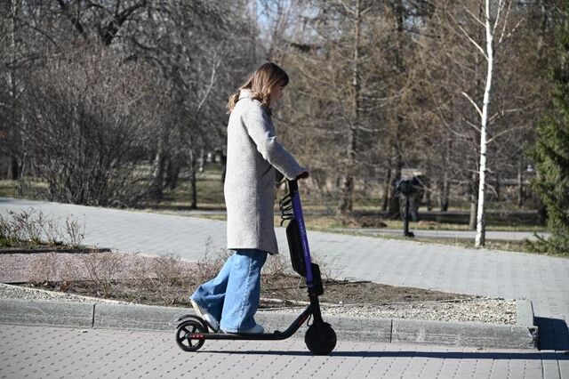 Первый штраф на 2 тысячи за брошенный самокат выписали в Челябинске - Вечерний Челябинск, 23.03.2026