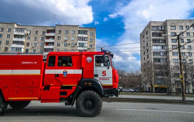 Восемь пожарных машин стянули к зданию Арбитражного суда в Челябинске - Вечерний Челябинск, 27.07.2026