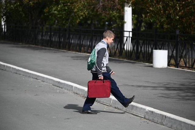 Директор школы поблагодарил мэрию Челябинска за ремонт проезда - Вечерний Челябинск, 19.10.2026