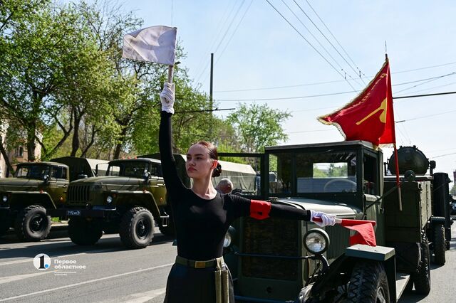 История парадов Победы в Челябинске: архивные кадры за 20 лет - Телекомпания ОТВ. Челябинское областное телевидение, 08.05.2025