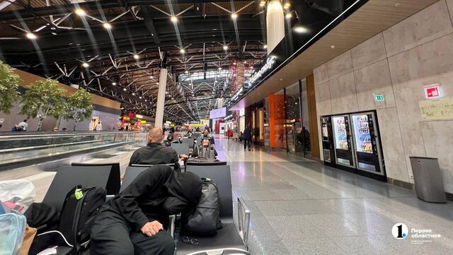 Рейс Челябинск — Санкт-Петербург приземлился в Москве из-за закрытия Пулково - Телекомпания ОТВ. Челябинское областное телевидение, 05.07.2025