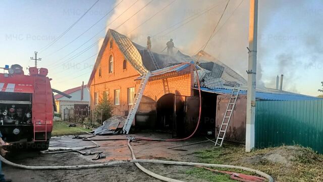 Два человека погибли на пожаре в частном доме в Нагайбакском районе - Телекомпания ОТВ. Челябинское областное телевидение, 13.07.2025