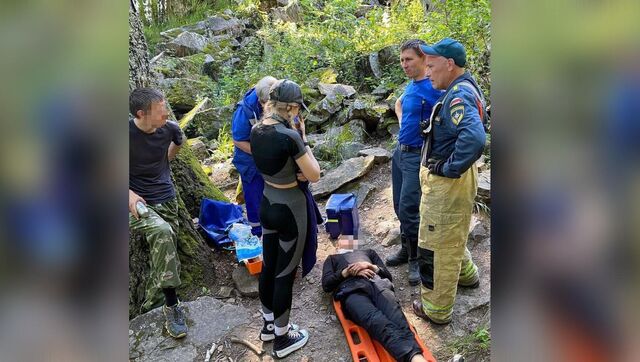 В Челябинской области туриста госпитализировали после падения со скалы - Телекомпания ОТВ. Челябинское областное телевидение, 20.07.2025