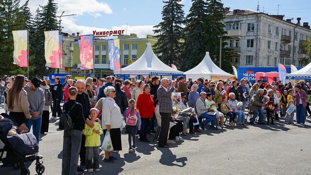 В Озерске 8-летний мальчик выполнил 60 отжиманий на семейном фестивале - Телекомпания ОТВ. Челябинское областное телевидение, 30.08.2025