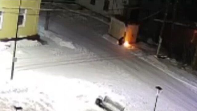 Девушка по указке мошенников подожгла АЗС и трансформаторную будку - Телекомпания ОТВ. Челябинское областное телевидение, 13.11.2025