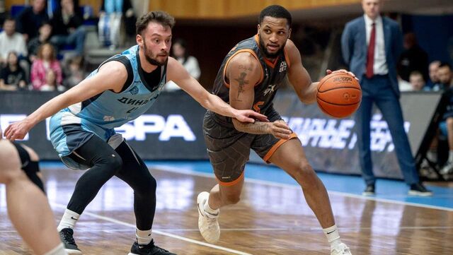 Баскетбольный клуб «ЧБК» одержал победу в «горном дерби» над уфимским «Динамо» - Телекомпания ОТВ. Челябинское областное телевидение, 21.02.2026