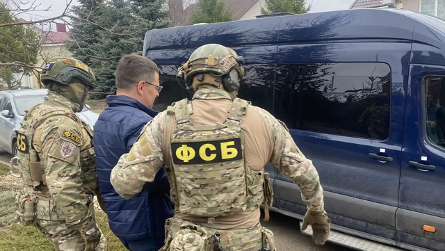 Бывший топ-менеджер ММК и его посредник по делу о подкупе на 10 млн арестованы в Магнитогорске - Телекомпания ОТВ. Челябинское областное телевидение, 14.04.2026