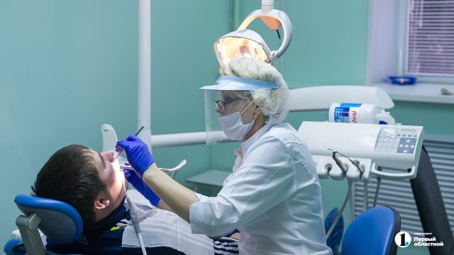 Средняя стоимость лечения кариеса в Челябинске составила 7 тысяч рублей - Телекомпания ОТВ. Челябинское областное телевидение, 07.10.2026