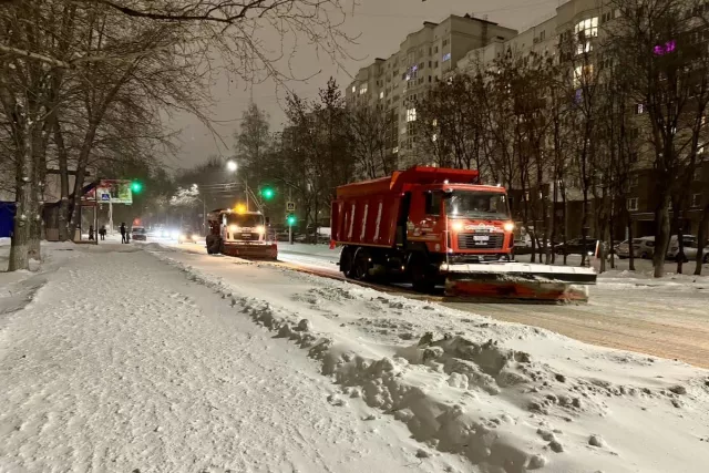 Ратмира Мавлиева попросили следить за уборкой снега на двух участках Уфы... - Новости Уфы и Республики Башкортостан - UfaTime.ru, 28.12.2024