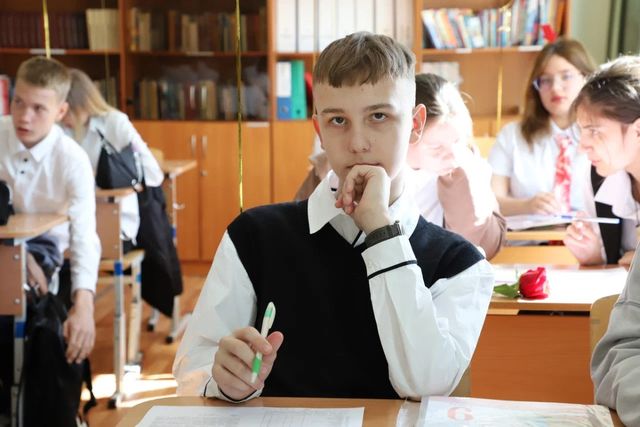 Невролог объяснила, почему ночная зубрёжка перед экзаменом не работает - undefined, 01.09.2026