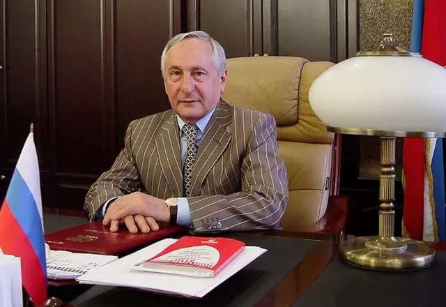 Суд конфисковал имущество экс-главы ВС Адыгеи Трахова на сумму свыше 13 млрд рублей - Yug-24.ru - Главные новости Краснодара и Краснодарского края, 17.09.2025