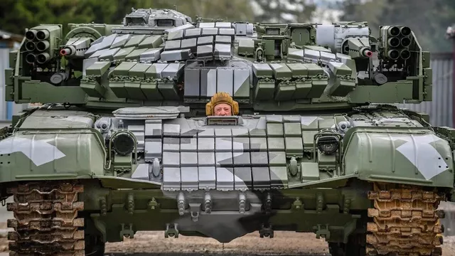 Итоги дня: танки оставляют Ростов без дорог, а в полицию не могут найти сотрудников - RostovGazeta, 05.05.2025
