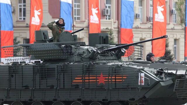 Около 60 единиц военной техники показали на параде в Ростове-на-Дону - RostovGazeta, 09.05.2025