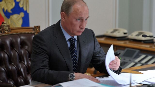 Путин поздравил Хабирова с Днём Победы - Новости Уфы и Башкирии - Медиакорсеть, 09.05.2025