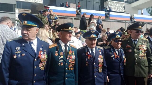 Ветераны посетили торжественный парад Победы в Ростове-на-Дону - RostovGazeta, 09.05.2025