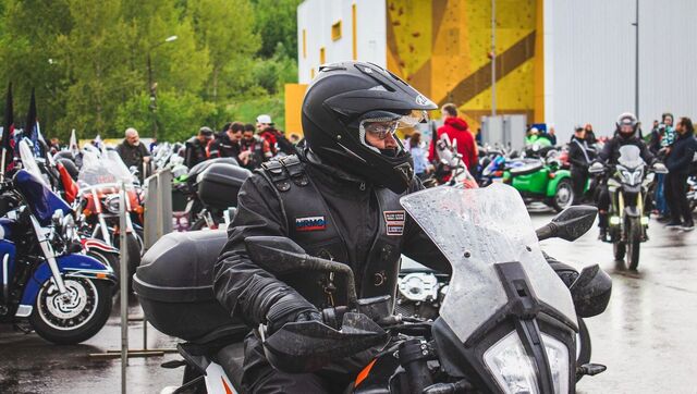 Лихач влетел в мотоциклиста на полной скорости и убил его на трассе М-4 «Дон» - RostovGazeta, 09.05.2025