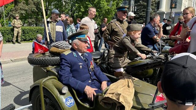 Выставка военной техники проходит в Челябинске - Новости Челябинска и Челябинской области - Курс Дела, 09.05.2025