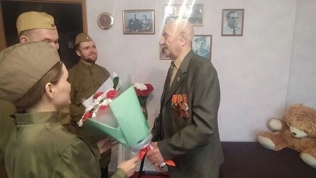 «Я российский солдат»: в Нижнем Тагиле поздравили ветерана войны - Новости Нижнего Тагила и Свердловской области - TagilCity, 10.05.2025