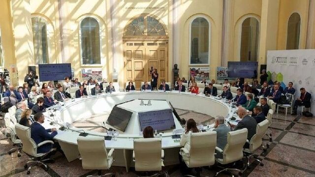 Буцаев отчитался о подготовке программ по вовлечению вторсырья в хозяйственный оборот - Новости Челябинска и Челябинской области - Курс Дела, 23.05.2025