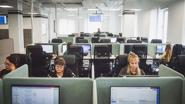 Жители Челябинска недовольны своей работой больше других россиян - Новости Челябинска и Челябинской области - Курс Дела, 24.05.2025