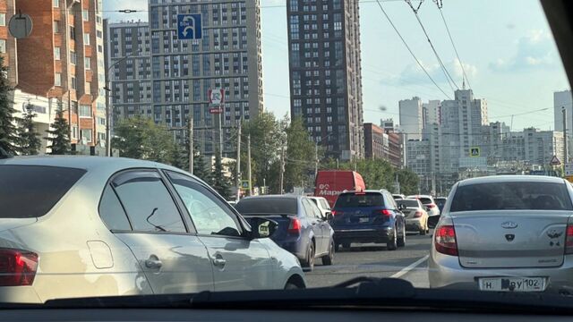 Уфа встала колом: город задыхается в предпраздничных пробках - Новости Уфы и Башкирии - Медиакорсеть, 11.06.2025