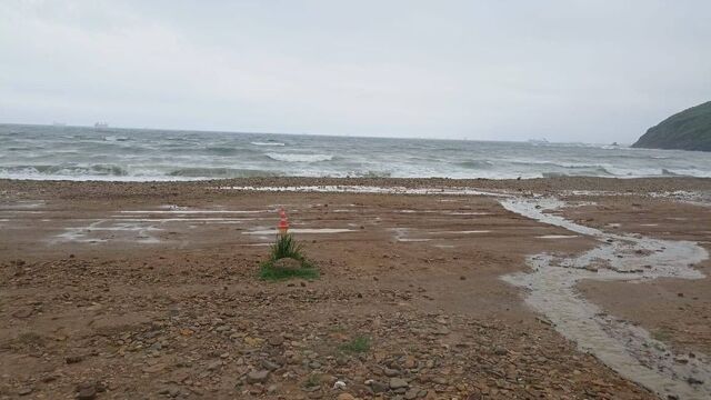 Неизвестный сбил ребёнка на пляже во Владивостоке и скрылся - Восток-Медиа, 13.06.2025