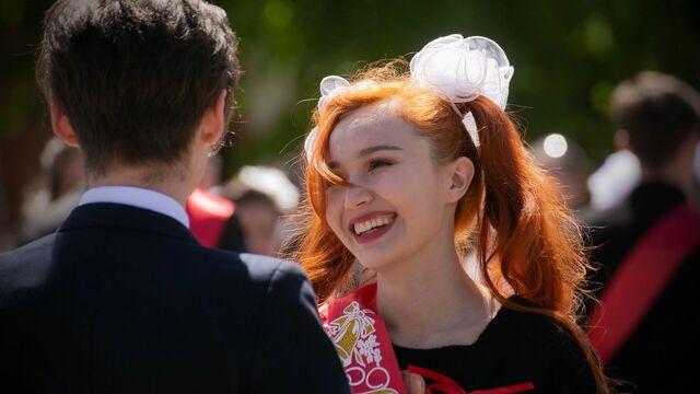Уфимку обманули с платьем на выпускной - Новости Уфы и Башкирии - Медиакорсеть, 28.06.2025