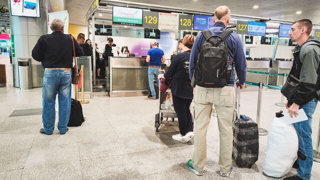 Вылет рейса в Новосибирск из Владивостока перенесли в третий раз за утро - Восток-Медиа, 02.07.2025
