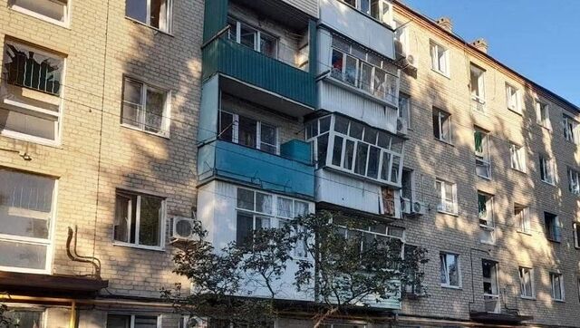 Жительница Азова рассказала, как во обломками БПЛА пробило железную дверь в доме - RostovGazeta, 04.07.2025