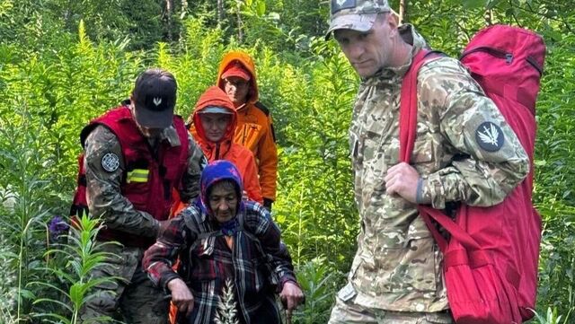 Из леса в Первоуральске вывели потерявшуюся бабушку - Новости Нижнего Тагила и Свердловской области - TagilCity, 12.07.2025