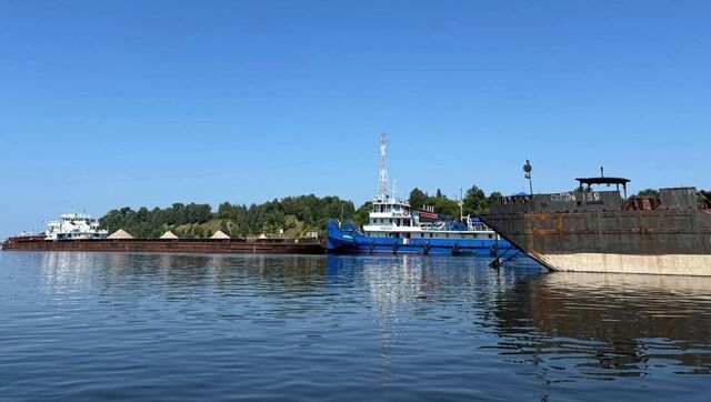 Пробка из судов из-за ЧП на Городецком гидроузле попала на видео - Новости Нижнего Новгорода и Нижегородской области - NewsNN, 26.07.2025