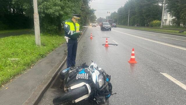 В Екатеринбурге автомобиль и мотоцикл попали в смертельное ДТП - Новости Нижнего Тагила и Свердловской области - TagilCity, 27.07.2025