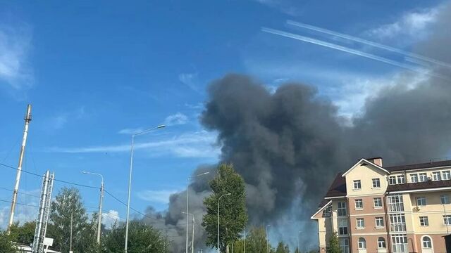 Пожар произошел на территории учебного военного центра в Кстове - Новости Нижнего Новгорода и Нижегородской области - NewsNN, 28.07.2025