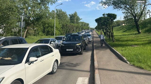 Аресты и штрафы получили заблокировавшие дорогу в Екатеринбурге автомобилисты - Новости Нижнего Тагила и Свердловской области - TagilCity, 28.07.2025