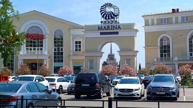 В Сочи снизят стоимость парковки для местных жителей в 10 раз — а как в Краснодаре? - kubanpress.ru, 29.08.2025