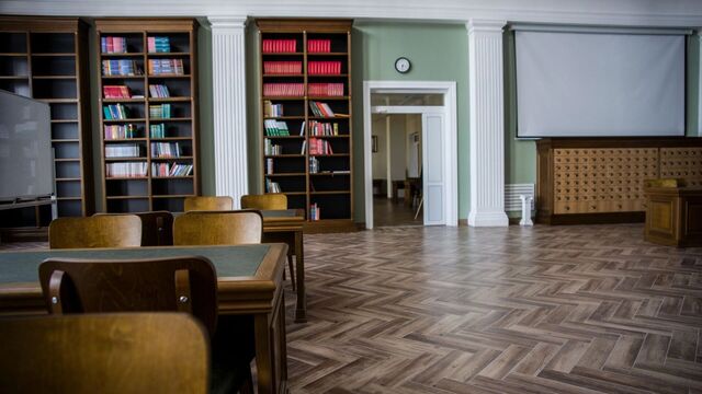 Зарплаты учителей на Кубани: кто врёт, чиновники или народ - kubanpress.ru, 30.08.2025
