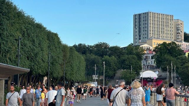 Обладатель короны или проблем? Водитель вытворил нечто в центре Владивостока — фото - Восток-Медиа, 31.08.2025