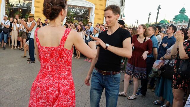 Вдов бойцов СВО зовут на танцы в Уфе - Новости Уфы и Башкирии - Медиакорсеть, 31.08.2025