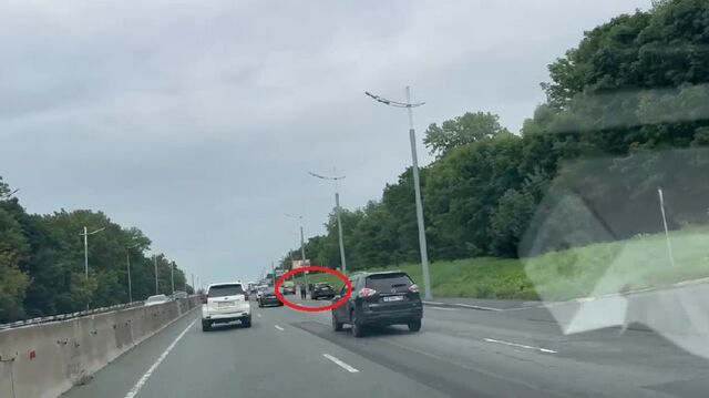 Затор сковал движение в пригороде Владивостока - Восток-Медиа, 07.09.2025