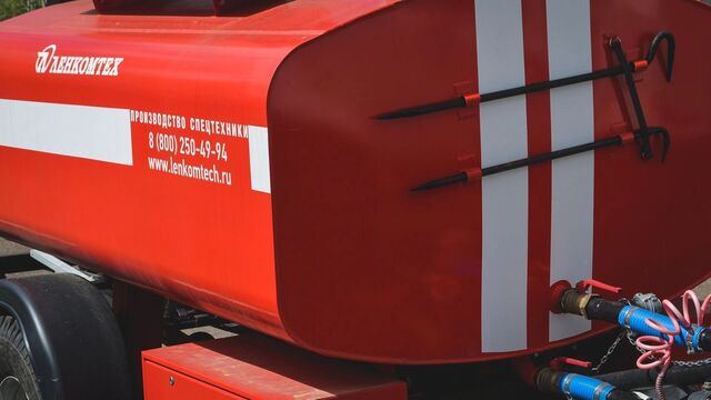 Опять нападение БПЛА: ночью обломки беспилотника упали на Ильский НПЗ, начался пожар - kubanpress.ru, 07.09.2025