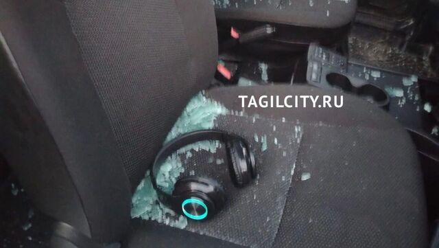 В Нижнем Тагиле неизвестные разбили и обокрали авто, пока хозяин был в лесу - Новости Нижнего Тагила и Свердловской области - TagilCity, 12.09.2025